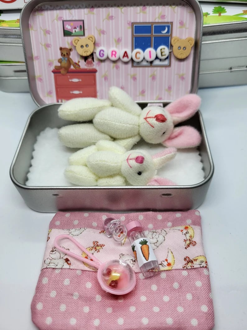 🔥Easter Best Gift - BUY 1 GET 1 FREE!!🎁🐇Bunny Mummy Tiny Plush Pocket Tin