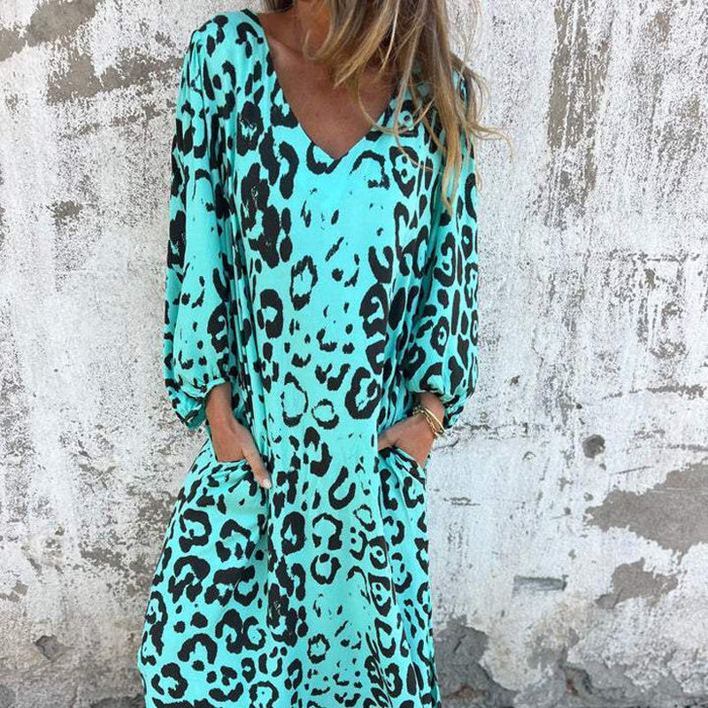 🔔 Festive Season Special: Chill with 78% OFF! 🎄V-Neck Printed Flowy Dress with Pockets